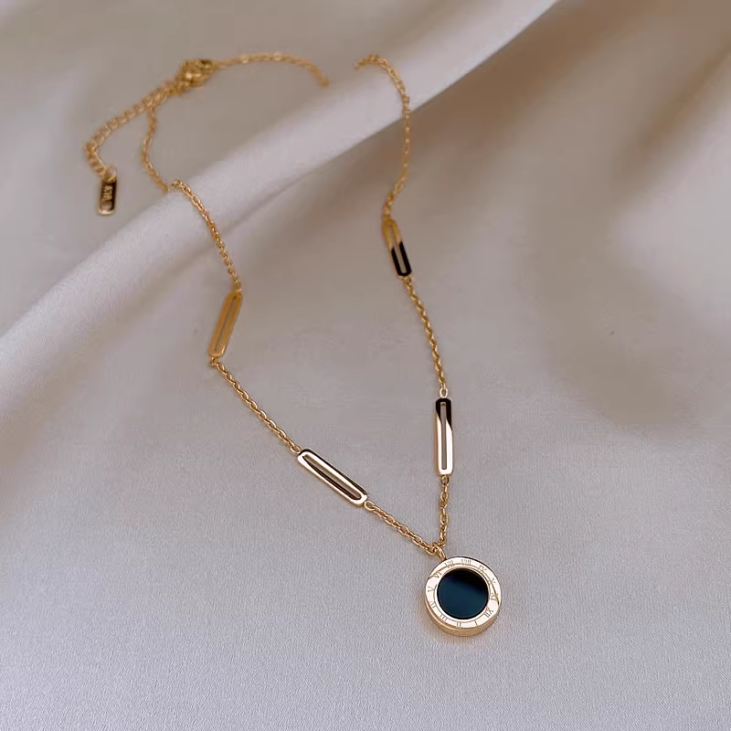 Luxe Reversible Pendant Chain