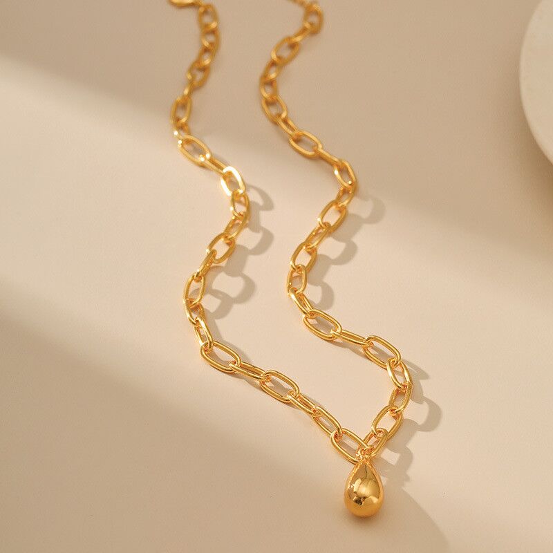 18K Gold Teardrop Paperclip Necklace