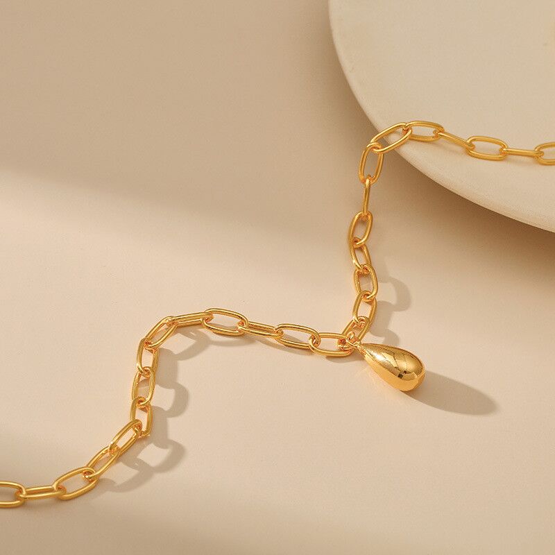 18K Gold Teardrop Paperclip Necklace