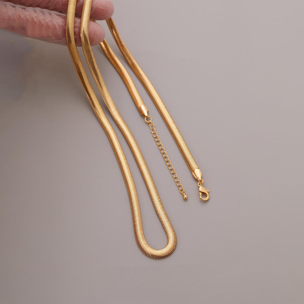 14K Gold Flat Snake Chain Heart Pendant Necklace– Luxe Edition