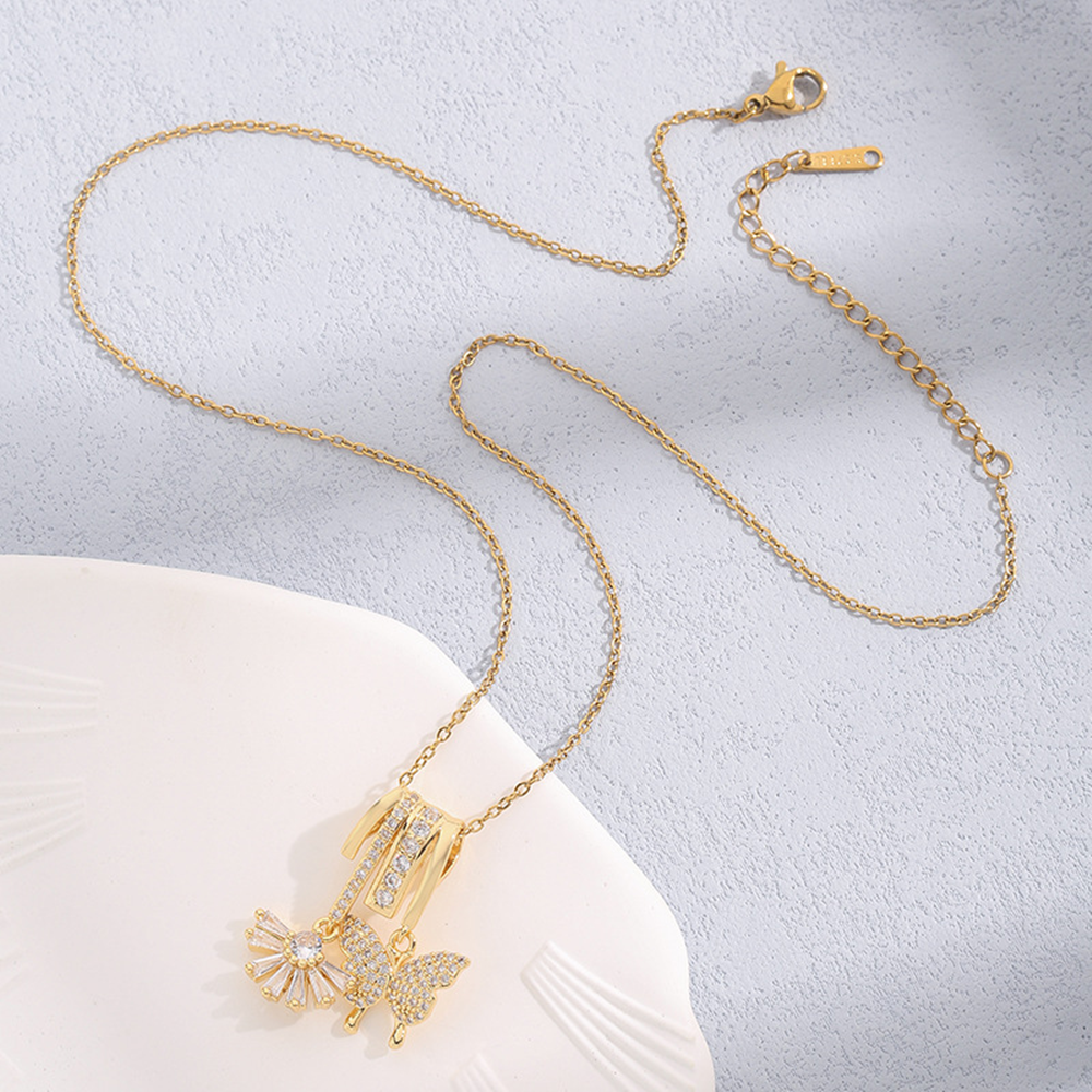 Delicate Moving Tassel Butterfly