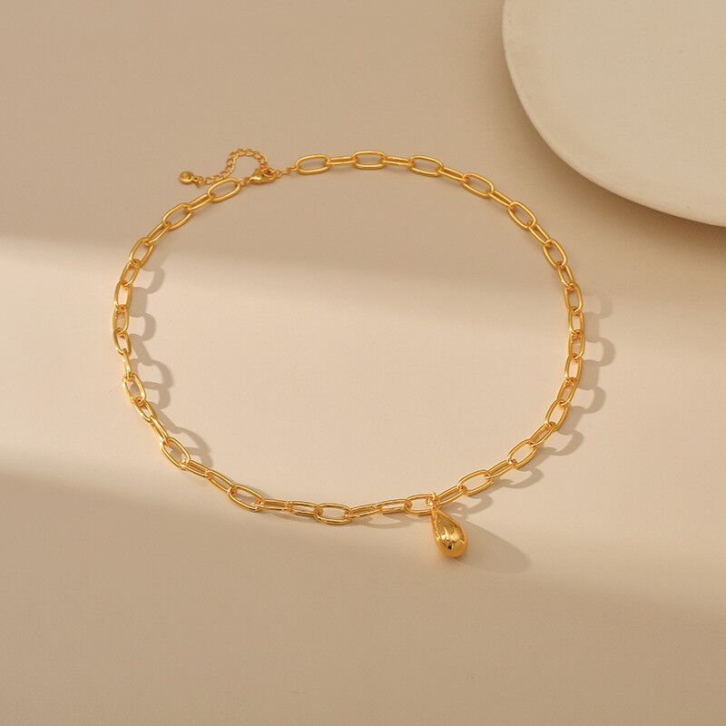 18K Gold Teardrop Paperclip Necklace